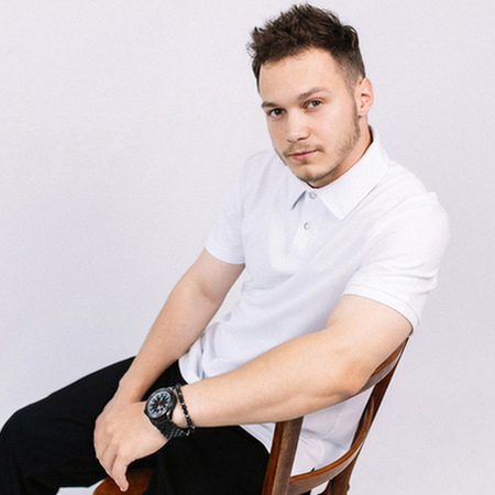 kupit-beluyu-muzhchkuyu-futbolku-polo