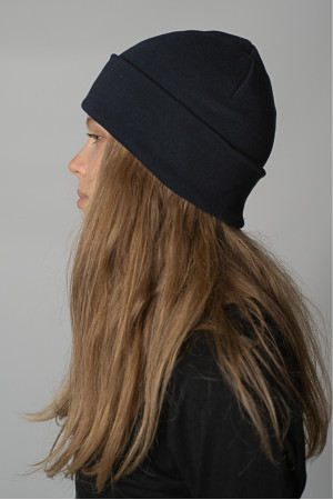 Женская Темно-синяя теплая шапка зимняя трикотажная прямая короткая