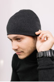 Мужская зимняя шапка Темно-серая прямая короткая