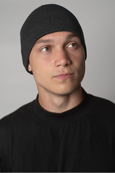 Мужская зимняя шапка темно-серая с отворотом