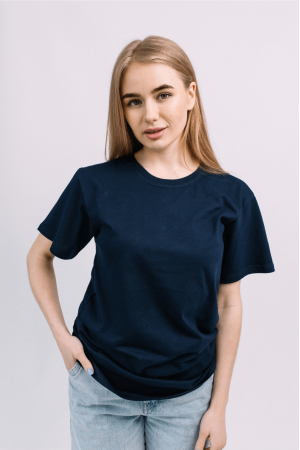 Женская Темно-синяя футболка из хлопка трикотажная классическая