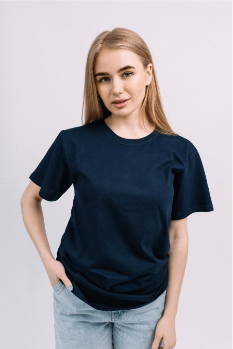 Женская Темно-синяя футболка из хлопка трикотажная классическая