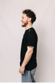 Мужская Черная футболка на пуговицах